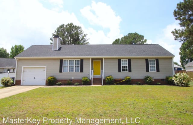 305 Noonday Ct - 305 Noonday Drive, Holly Springs, NC 27540