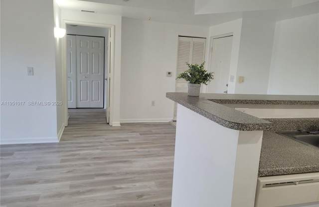 Photo of 7910 N Nob Hill Rd