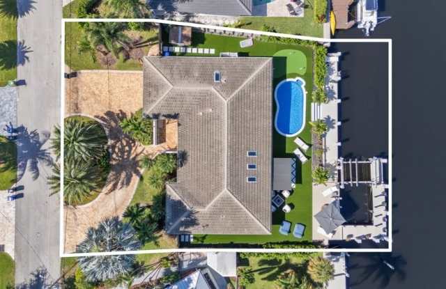 Photo of 2813 NE 29th St