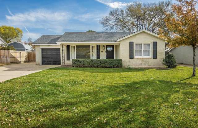 2021 S FANNIN Street