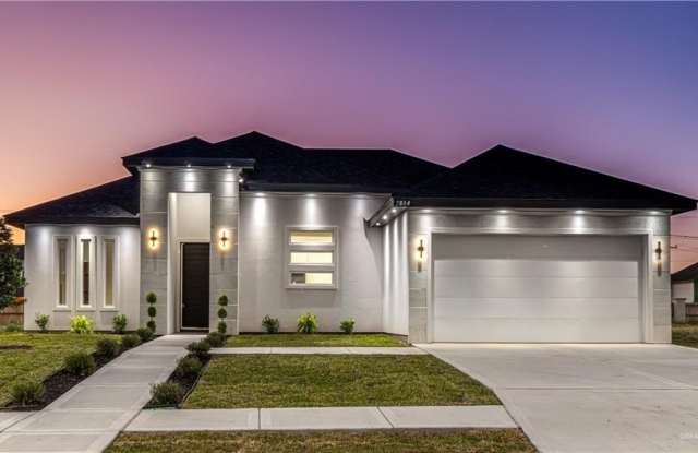 2804 Magnolia Drive E