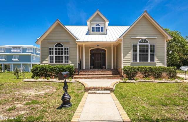 Photo of 386 Meaut Street