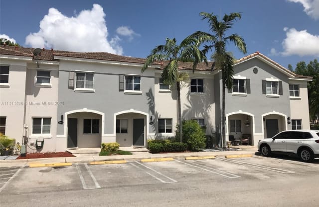 2916 SE 15th Ave - 2916 Southeast 15th Avenue, Homestead, FL 33035