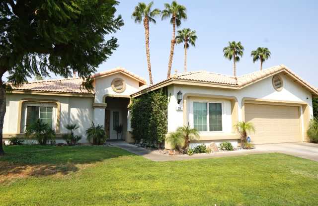 238 Strada Fortuna, Palm Desert, CA 92260