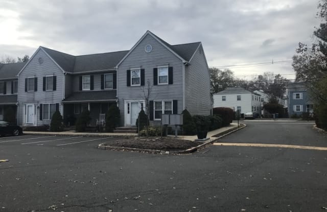 2 VILLAGE CT - 2 Village Court, Bound Brook, NJ 08805