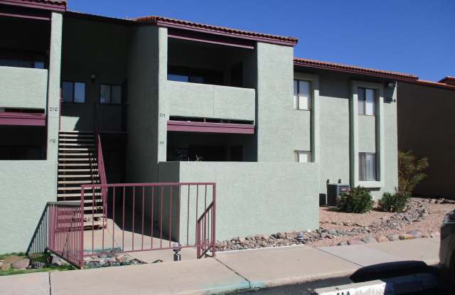 2166 N Pantano Road