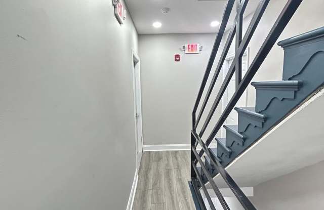 2417 N 54TH Street unit: E