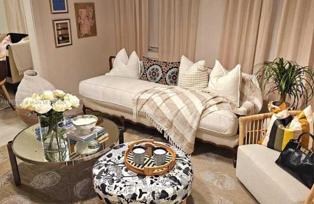 Photo of 131 Zamora Ave