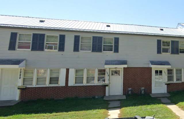 $1000 - 2 Bedroom 1 Bathroom Townhome