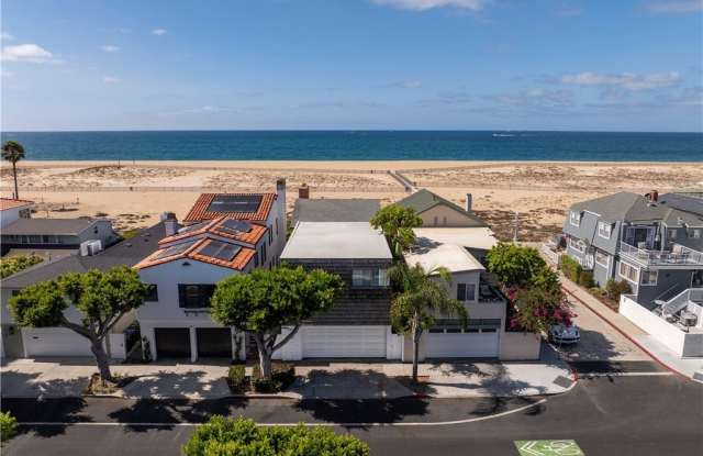 Photo of 1303 E Balboa Boulevard