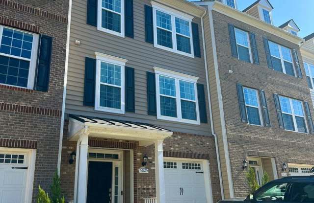 Lovely 4 BR/3.5 BA Townhome in Upper Marlboro! - 5025 Forest Pines Drive, Westphalia, MD 20772