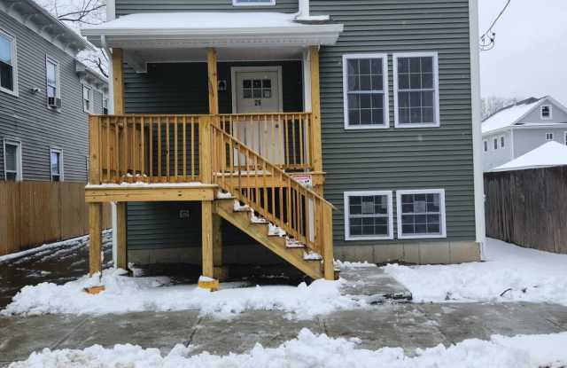 26 Cromwell St
