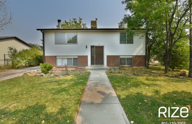 5915 S Salem Ave - 5915 4580 West, Kearns, UT 84118