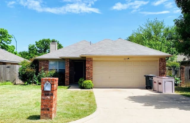 824 Azalea Ct - 824 Azalea Court, College Station, TX 77840