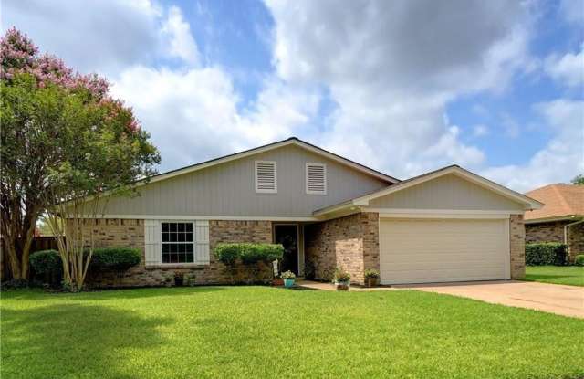 1348 Fieldstone Drive - 1348 Fieldstone Drive, Bedford, TX 76022