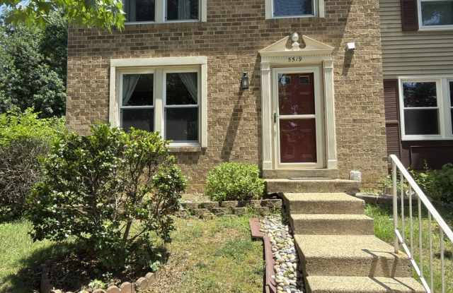 3 Bed 4 Bath Townhome for Rent in Fairfax, VA!