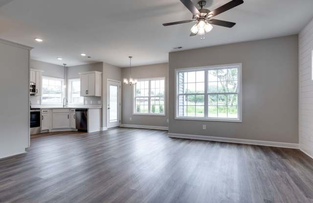 4 Bedroom Dog Friendly Home For Rent Near Guthrie!