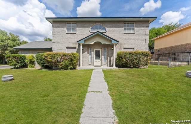 Photo of 13802 Fairway