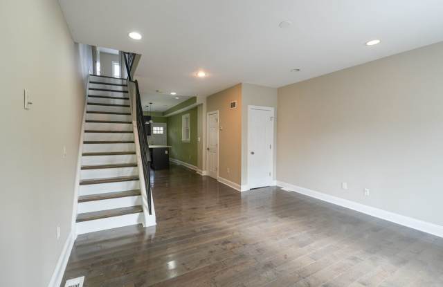 Super property 3 beds finished basement large yard