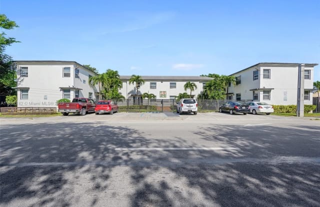 571 NE 82nd St - 571 Northeast 82nd Street, Miami, FL 33138