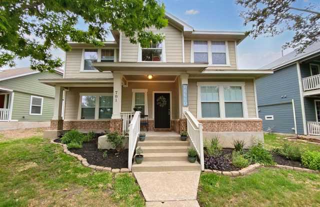 701 Sampson St
