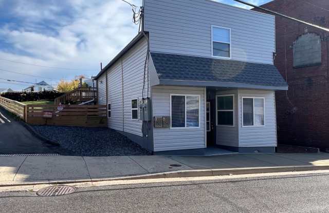 Photo of 328 VIRGINIA Avenue unit: A