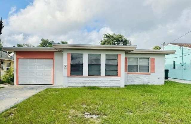 Spacious 3 Bed, 2 Bath Just Minutes from the Beach