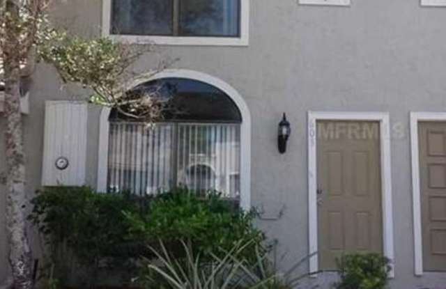 Charming 2-Bed, 2.5-Bath Townhome in Winter Springs with Screened Porch!