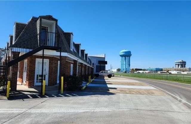 3212 S I 10 SERVICE Road