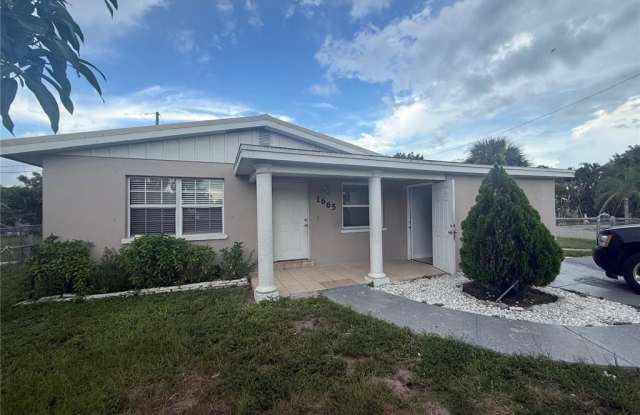 Photo of 1665 Henderson Avenue