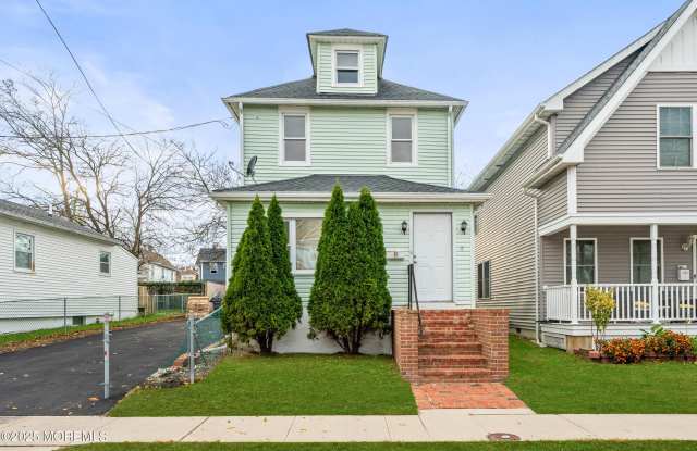 Photo of 11 Dewitt Avenue