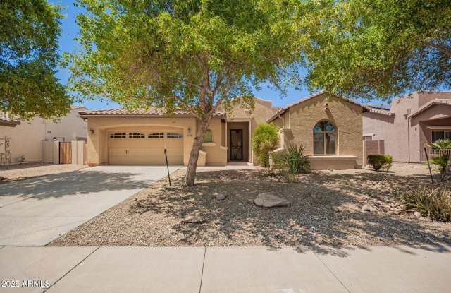 Photo of 15668 W MEADOWBROOK Avenue