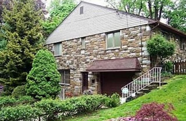 305 PENBREE TER - 305 Penbree Ter, Montgomery County, PA 19004