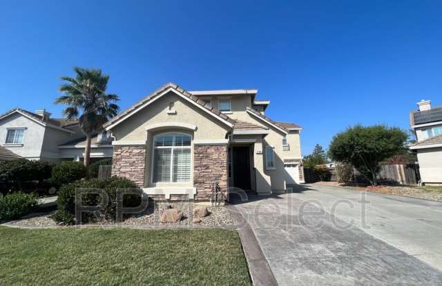 1748 Keesler Cir