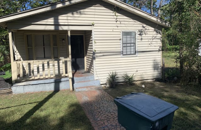 237 Millen Street - 237 Millen Street, Savannah, GA 31415