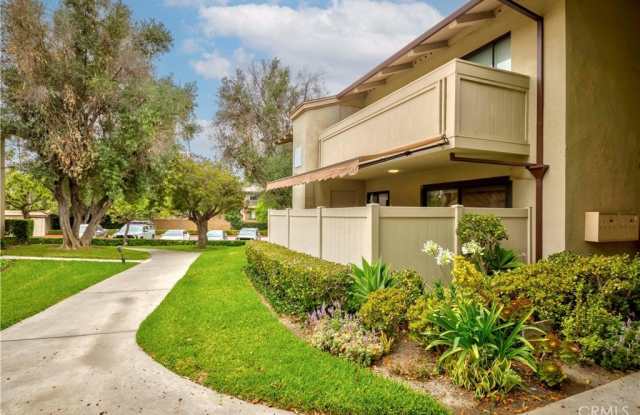 13602 La Jolla Circle