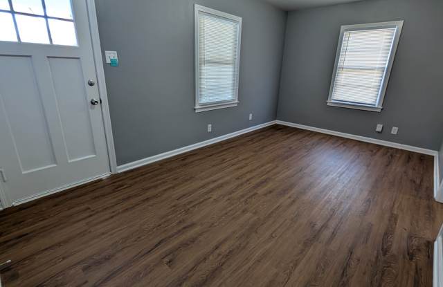 Photo of 117 SW Hillside Avenue