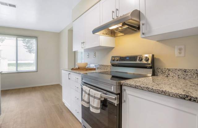 Photo of eaves Tysons Corner