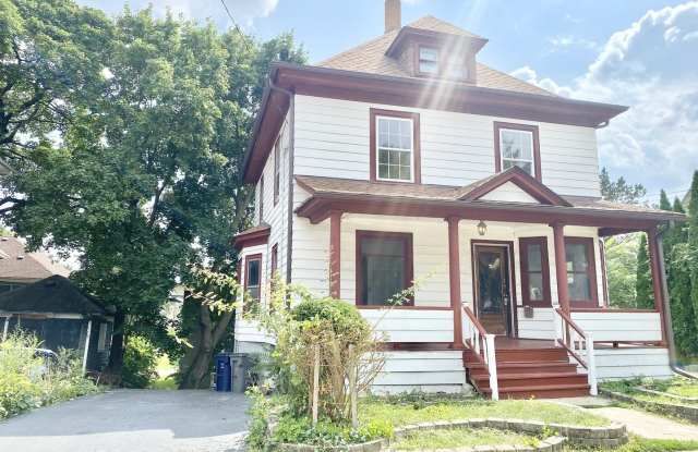 Photo of 481 Division Street