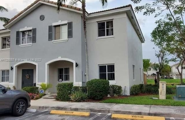 1619 SE 31st Ct - 1619 SE 31st Ct, Homestead, FL 33035