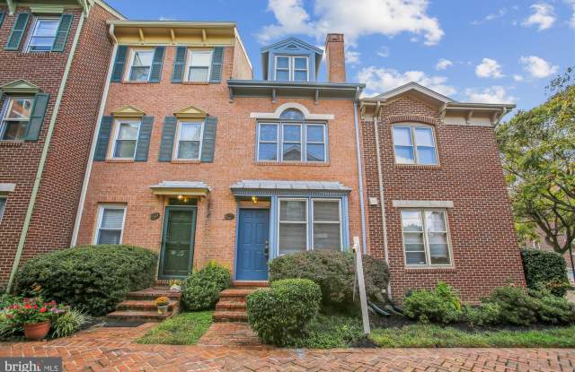 519 COLECROFT COURT - 519 Colecroft Court, Alexandria, VA 22314