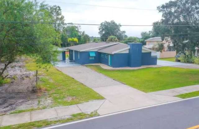 1731 GRAYSON DR