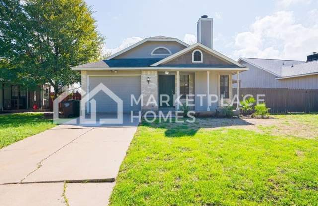 1001 Greenbriar Loop