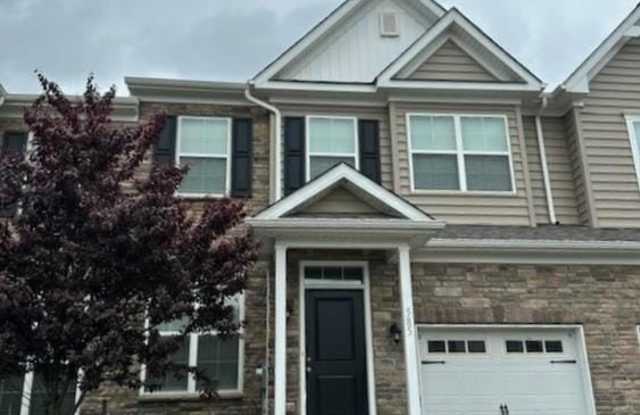 585 Gray Feather Way