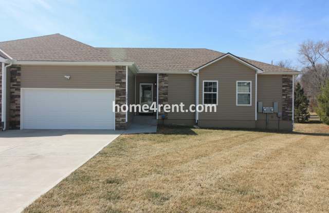 Ranch Style Home w/ Updated Kitchen, including SS Appliances and Granite Counters Plus a Large Unfinished Basement! - 12701 East 47th Terrace, Independence, MO 64055