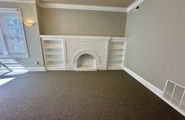 6327 N Oakley Avenue