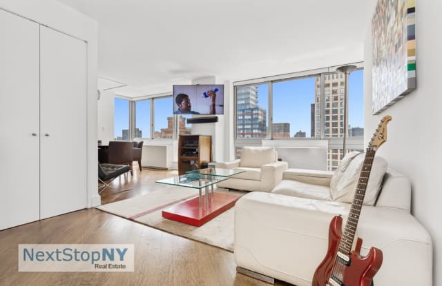 235 East 55th Street 33C - 235 E 55th St, New York City, NY 10022