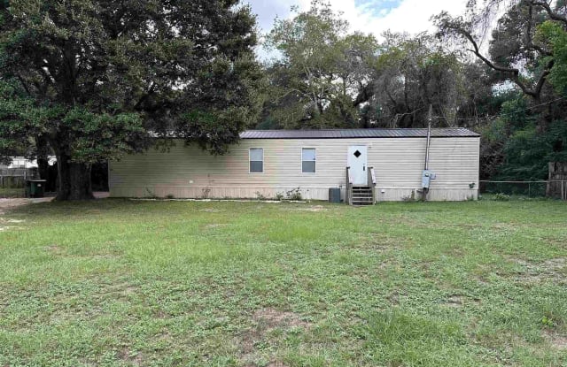 6258 Sondu Ave - 6258 Sondu Avenue, Bellview, FL 32526