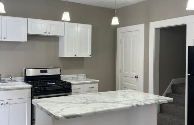 Spacious 3 Bedroom Home in Davenport