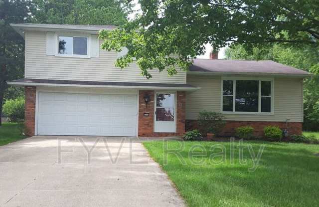 6376 Woodbury Dr - 6376 Woodbury Drive, Solon, OH 44139